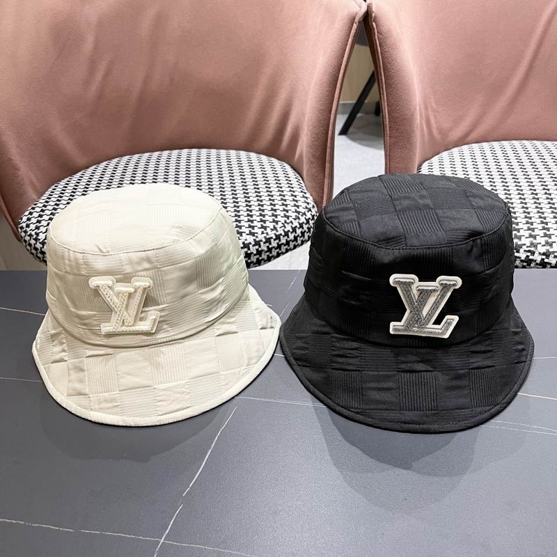LV hat 061013
